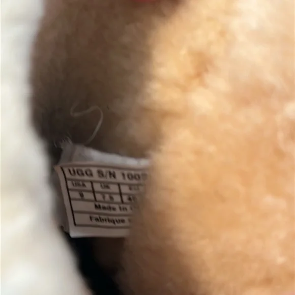 UGG Sequin Winter Boots - Silver and Purple - Picture 5 of 5